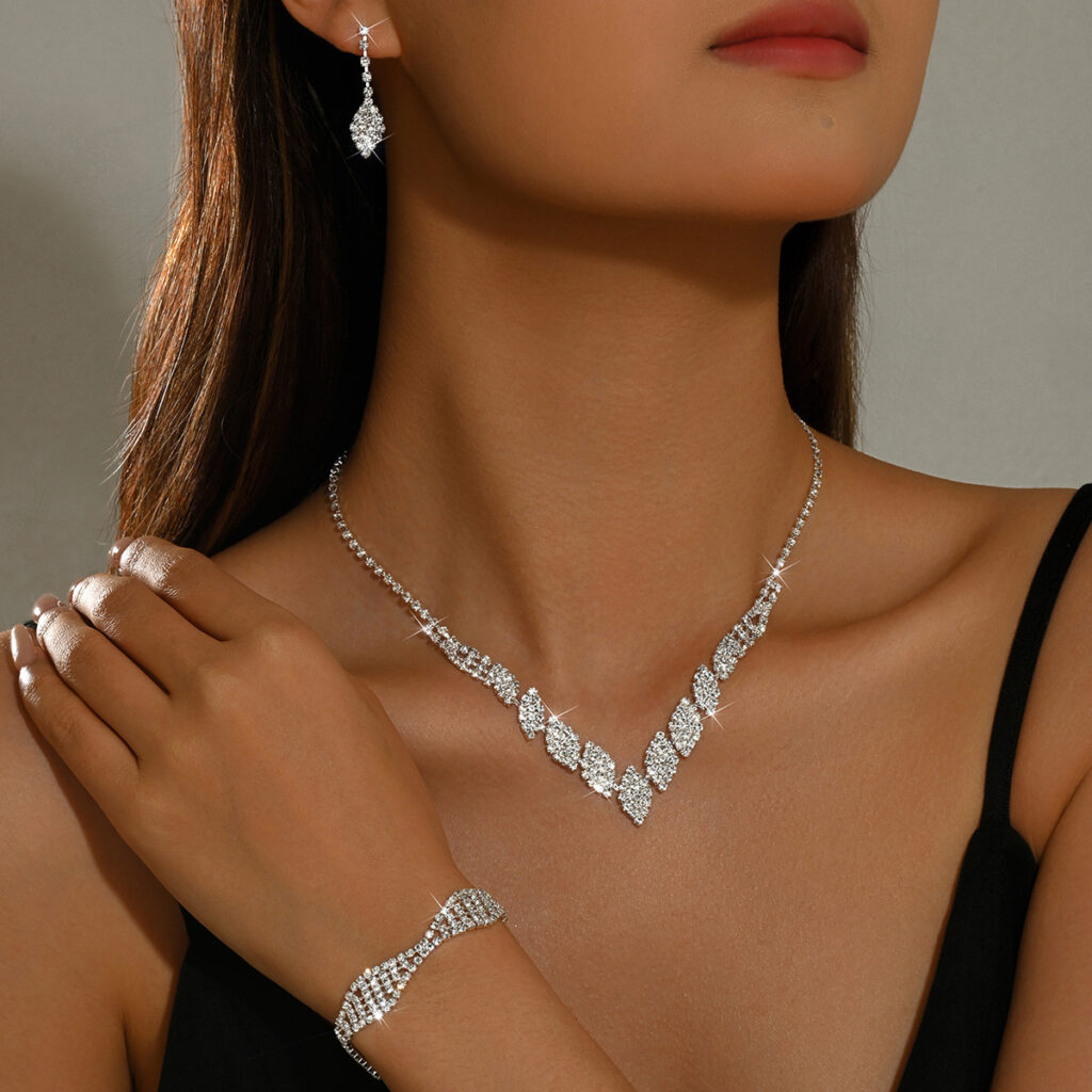 Women 3 Pcs Leaf Rhinestone Jewelry Set,Necklace Earrings Bracelet,Fashion Bridal Costume Accessories For Wedding Party Occasion