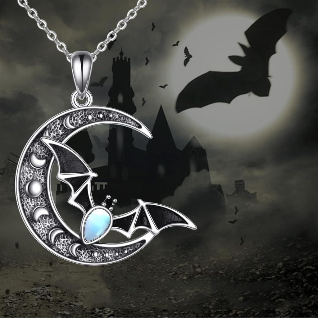 Fashion Halloween Bat Pendant Necklace