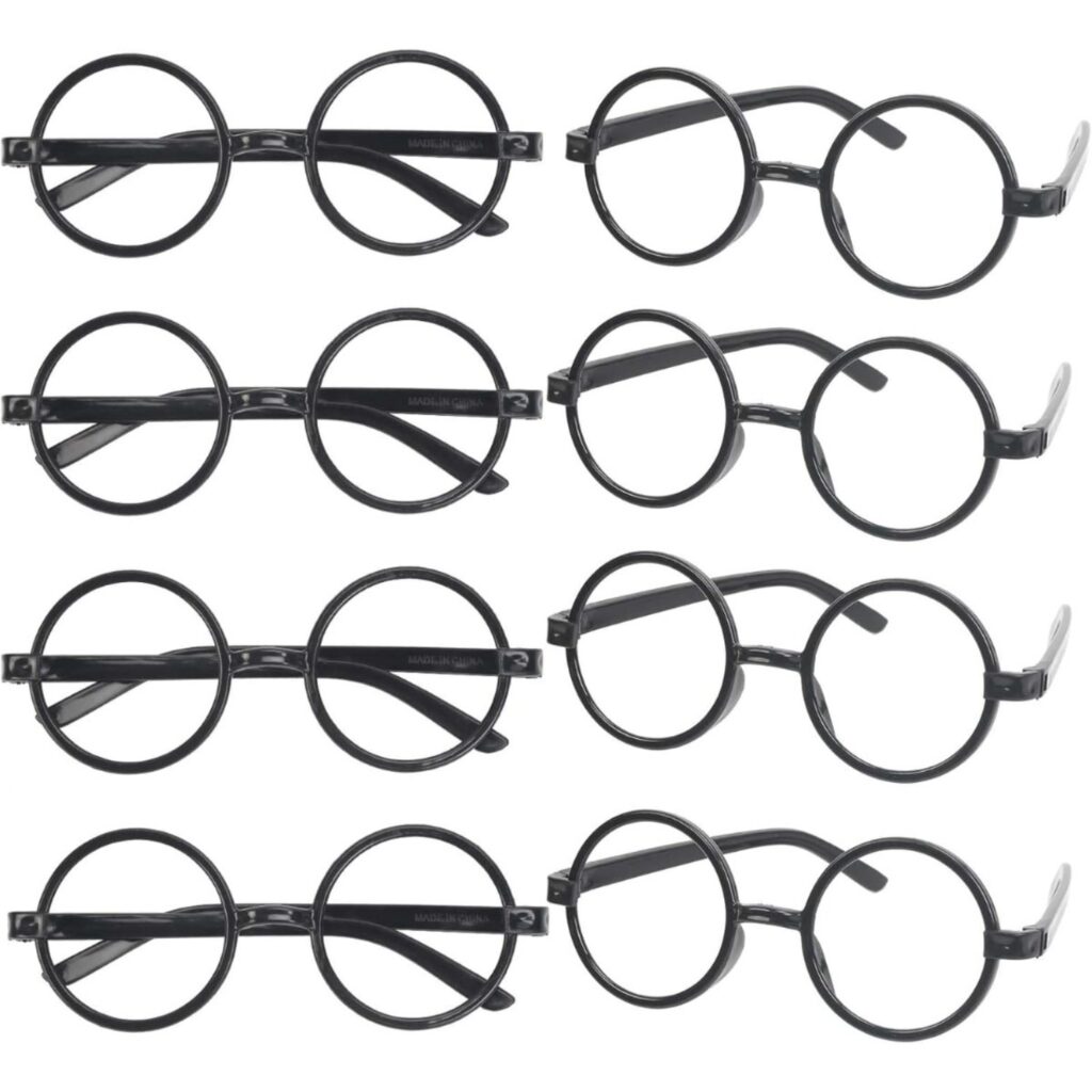 Witch Accessories: 16 Round Halloween Accessories Perfect For Halloween Costume Parties, Carnival Events, Witch-themed Parties, Or As Gifts For Costume Parties.