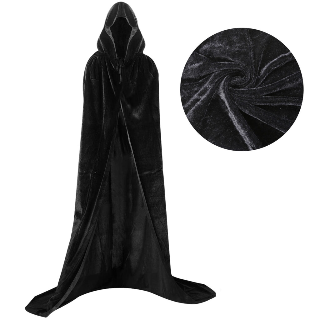 Long Black Cape – A Classic Costume Accessory For Carnival And Festive Costumes